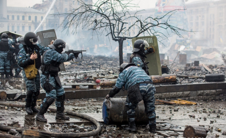 В ходе переговоров между Януковичем и украинской оппозицией достигнуто перемирие (ФОТО)