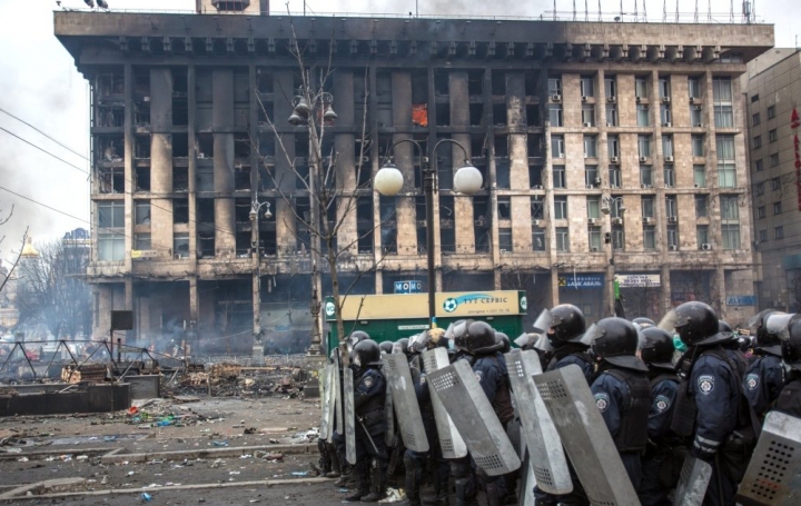 В ходе переговоров между Януковичем и украинской оппозицией достигнуто перемирие (ФОТО)