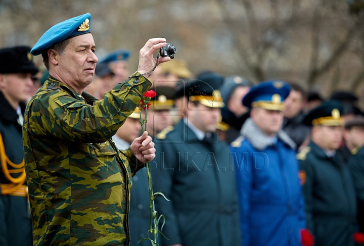 15 февраля чиновники и ветераны почтили память павших в афганской войне солдат (ФОТО)