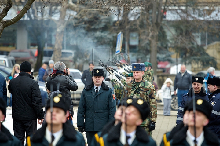 15 февраля чиновники и ветераны почтили память павших в афганской войне солдат (ФОТО)