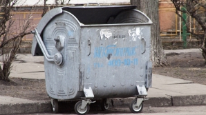 В столице началась мойка и дезинфекция контейнеров для мусора 