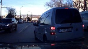 Резкое торможение лихача могло привести к аварии на Рышкановке (ВИДЕО)