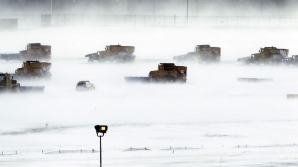 Сильная снежная буря бушует на восточном побережье Соединенных Штатов 