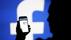 Facebook упрощает настройки приватности