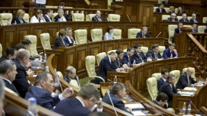 БОМ: на ближайших выборах в парламент прошли бы те же четыре партии