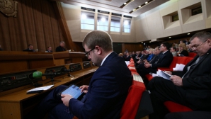 Парламент Крыма принял свой первый закон   