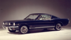 Ford отметил 50-летие культового "Мустанга"