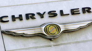 Chrysler отзывает 780 тысяч автомобилей, оказавшихся пожароопасными