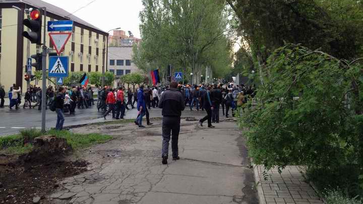 В Донецке экстремисты захватили облуправление СБУ