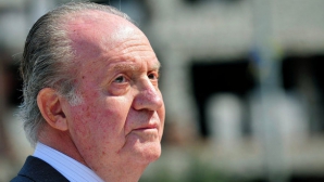 Король Испании объяснил свое отречение необходимостью передать дела "новому поколению"