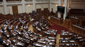 Совет Федерации отменил разрешение использовать российскую армию на Украине  