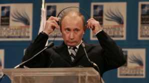 "Поразительные" знания английского Путина и Медведева порвали интернет