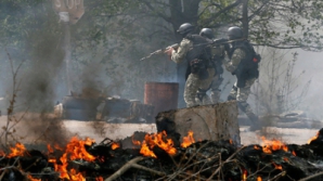 Перестрелка и взрывы в Луганске! Сепаратисты продолжают бои с украинскими военными