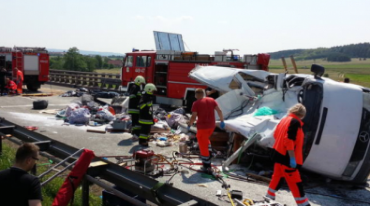 В Польше разбился украинский автобус: погибли 7 человек (ФОТО)