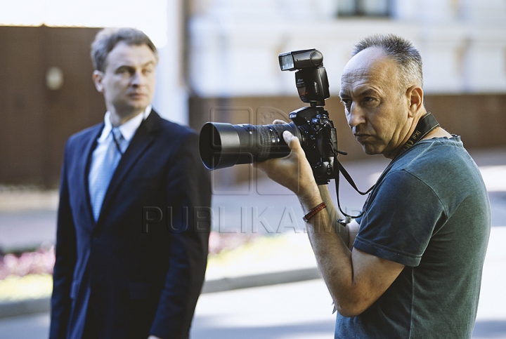 В Госрезиденции Баррозу встречали хлебом, солью и вином (ФОТОГАЛЕРЕЯ)