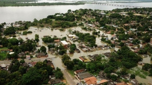 Более 360 тысяч человек были эвакуированы из-за наводнений в Южной Америке