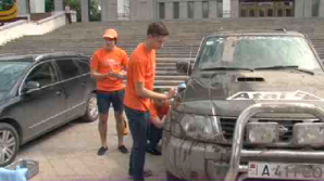 В Кишиневе показали экологичный способ мытья машин 