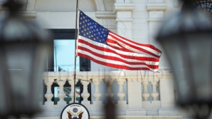 США приостановили на неопределенный срок выдачу виз по всему миру