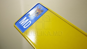 Молдавские автоперевозчики не спешат устанавливать на транспорт номерные знаки желтого цвета