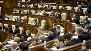 Парламент не вынес вотума недоверия правительству: законы, представленные Юрием Лянкэ, считаются принятыми