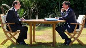 Премьер Франции представил президенту прошение об отставке правительства