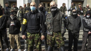 "Правый сектор" пригрозил Порошенко походом на Киев