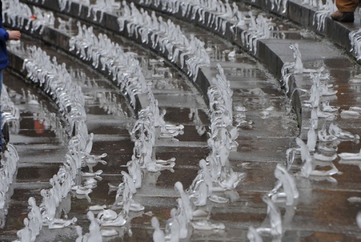5000 тающих ледовых скульптур в память жертв Первой мировой войны (ФОТО)