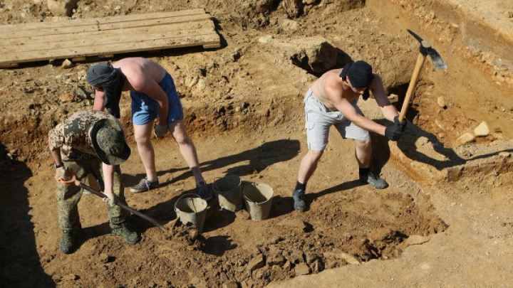 В Греции археологи нашли крупное захоронение времен Александра Македонского