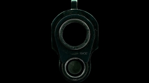 Жители Константиновки протестуют в связи с инцидентом, в котором полицейский якобы ранил их односельчанина