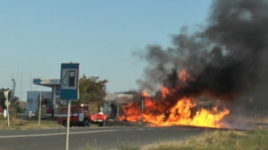 В центре Чимишлии перевернулся и загорелся грузовик, который перевозил спирт (ФОТО/ВИДЕО)