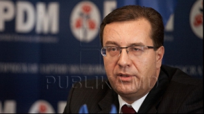 Председатель Демократической партии Мариан Лупу организует пресс-конференцию