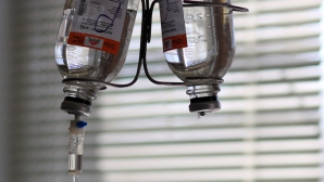 Смерть сестер в Штефан-Водэ: не все считают версию родителей об отравлении яблоками правдоподобной 