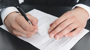 Нотариус из города Дондюшаны и житель села Арионешты предстанут перед судом по обвинению в мошенничестве