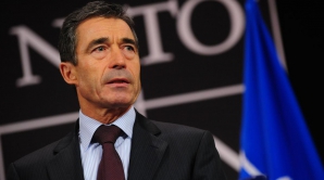 Расмуссен призвал российские власти вывести своих военных с востока Украины  