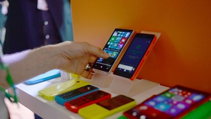 Microsoft анонсировала смартфоны для "селфи"