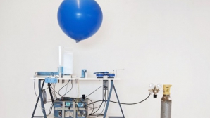 Швейцарец создал устройство для отправки сообщения в воздушных шарах