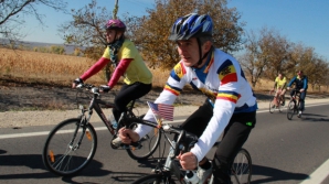 Велогонщики, Лянкэ и Мозер обкатали отремонтированную трассу Сэрэтены-Сороки