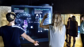 В Амстердаме открылся первый в мире интерактивный зоопарк микробов "Micropia"