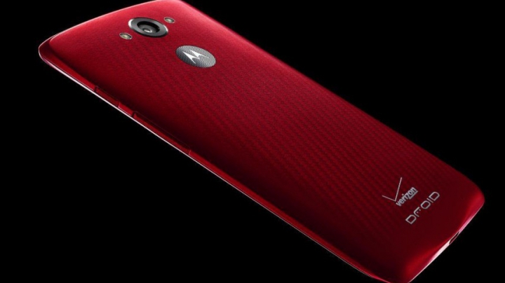 В сети засветилось официальное фото Motorola DROID Turbo 