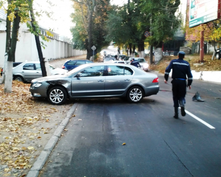 На столичной улице Матеевича столкнулись два автомобиля (ФОТО, ВИДЕО)