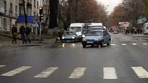 Наглости нет предела: как водитель позволяет себе ездить по столичным улицам (ВИДЕО)