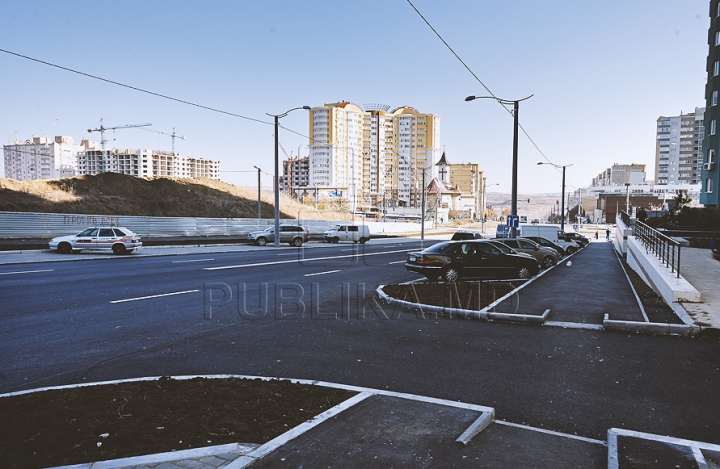 Завершился ремонт дороги по столичной улице Иона Думенюка (ФОТОГАЛЕРЕЯ)