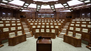 Зал заседаний парламента готов принять новоизбранных депутатов