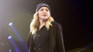 На Рождество Мадонна подарила поклонникам шесть новых песен