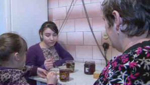 Драма семьи Абабий: девочки отмечают праздники без мамы, так как она на заработках