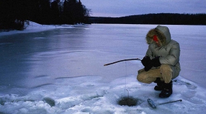 Любители подледной рыбалки рады морозу