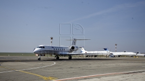 В кишиневском аэропорту самолет совершил аварийную посадку через 15 после взлета