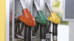 Одна из АЗС значительно снизила цену на бензин и солярку