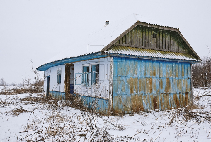 Апокалиптические снимки опустевшего села на севере Молдовы 