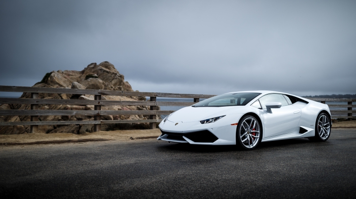 Водитель Lamborghini Huracan не справился с управлением на скорости более 320 км/ч